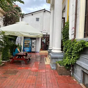 Han/Misafirhane Piata Uniri Cozy, Bükreş